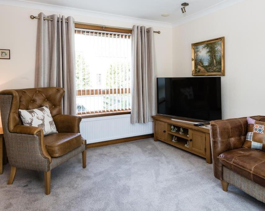 No27 Willowbank * Dunkeld